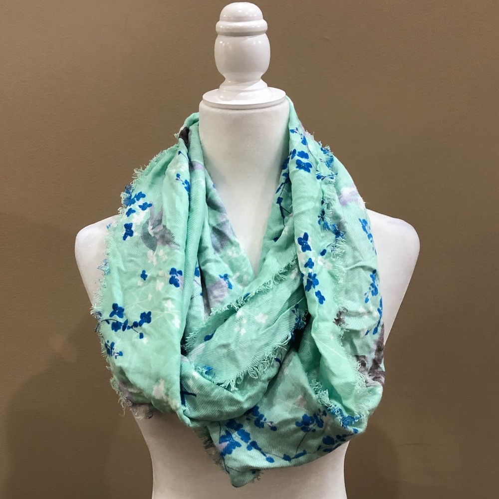 APT.9 Green Hummingbird Print Infinity Scarf
